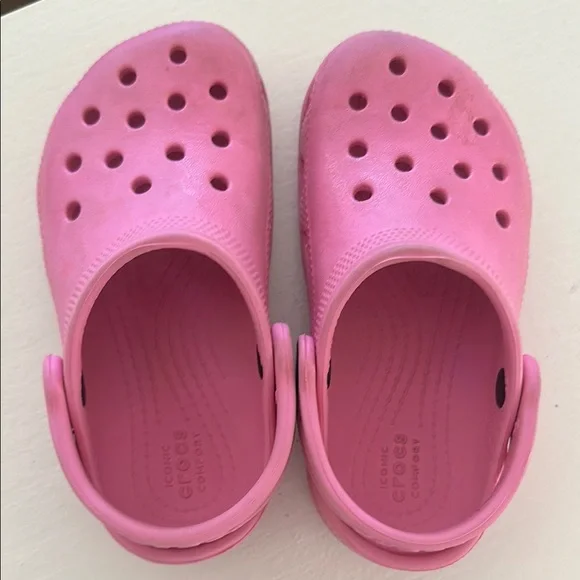 CROCS Pink Slippers with Perforated Design and Rotating Heel Strap - Picture 3 of 6